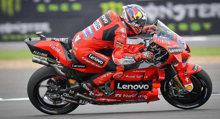 Jack Miller in sella alla Ducati nel Gran Premio di Gran Bretagna di MotoGP 2021 a Silverstone