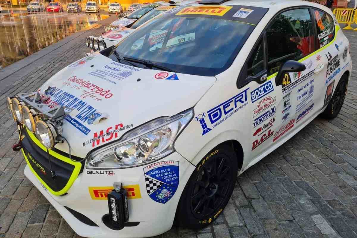 La Peugeot 208 coinvolta nell'incidente al Rally dell'Appennino reggiano