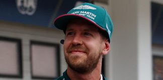 Sebastian Vettel nel parco chiuso del Gran Premio d'Ungheria di F1 2021 a Budapest