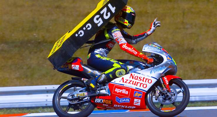 Il primo campionato del mondo vinto da Valentino Rossi nel Motomondiale, in classe 125