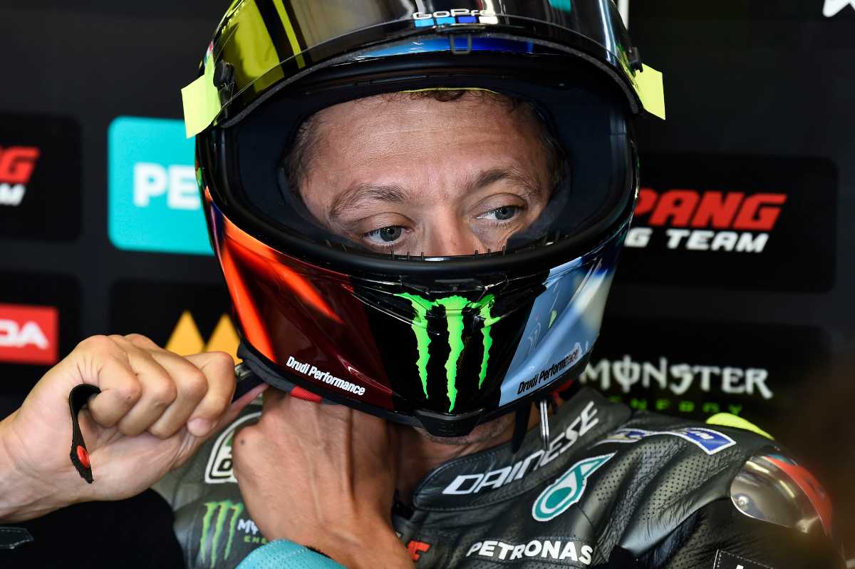 Valentino Rossi ai box nel Gran Premio d'Austria di MotoGP 2021 al Red Bull Ring