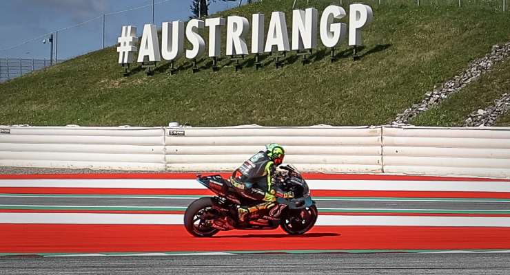 Valentino Rossi in pista sulla Yamaha Petronas nel Gran Premio di Stiria di MotoGP 2021 al Red Bull Ring