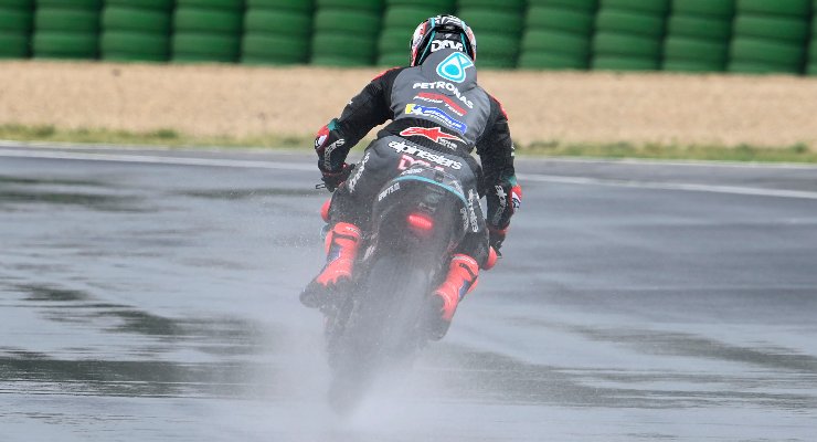 Andrea Dovizioso in pista sulla Yamaha durante le prove libere del Gran Premio di San Marino di MotoGP 2021 a Misano Adriatico