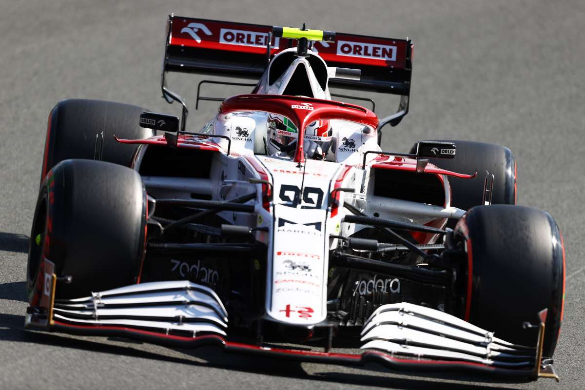 Antonio Giovinazzi in pista sulla Alfa Romeo al Gran Premio d'Olanda di F1 2021 a Zandvoort