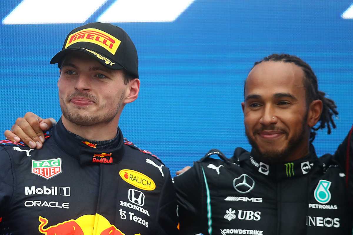 Max Verstappen e Lewis Hamilton