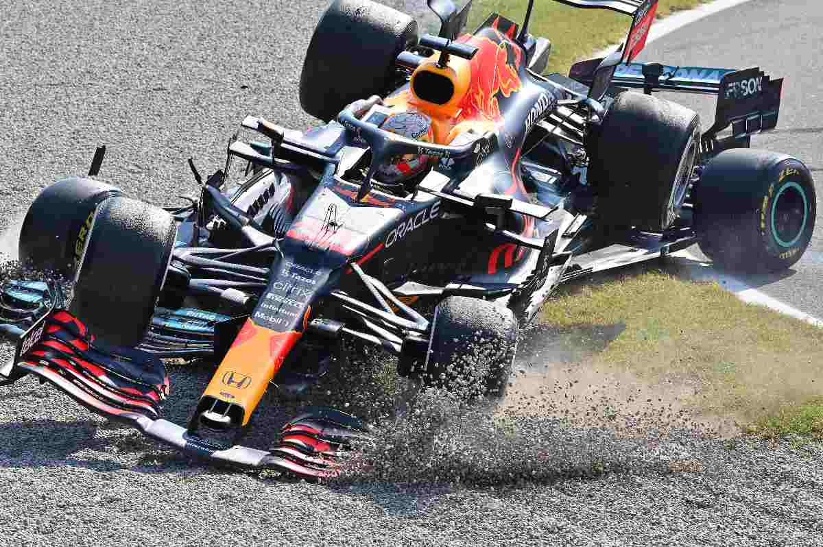 L'incidente tra Lewis Hamilton e Max Verstappen al Gran Premio d'Italia di F1 2021 a Monza