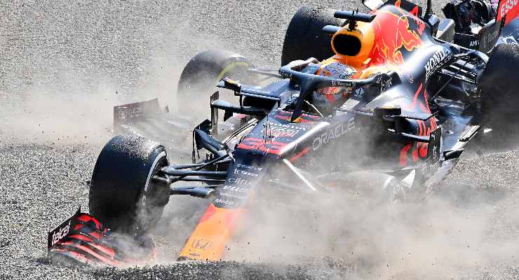 L'incidente tra Lewis Hamilton e Max Verstappen al Gran Premio d'Italia di F1 2021 a Monza (Foto Peter Van Egmond/Getty Images)