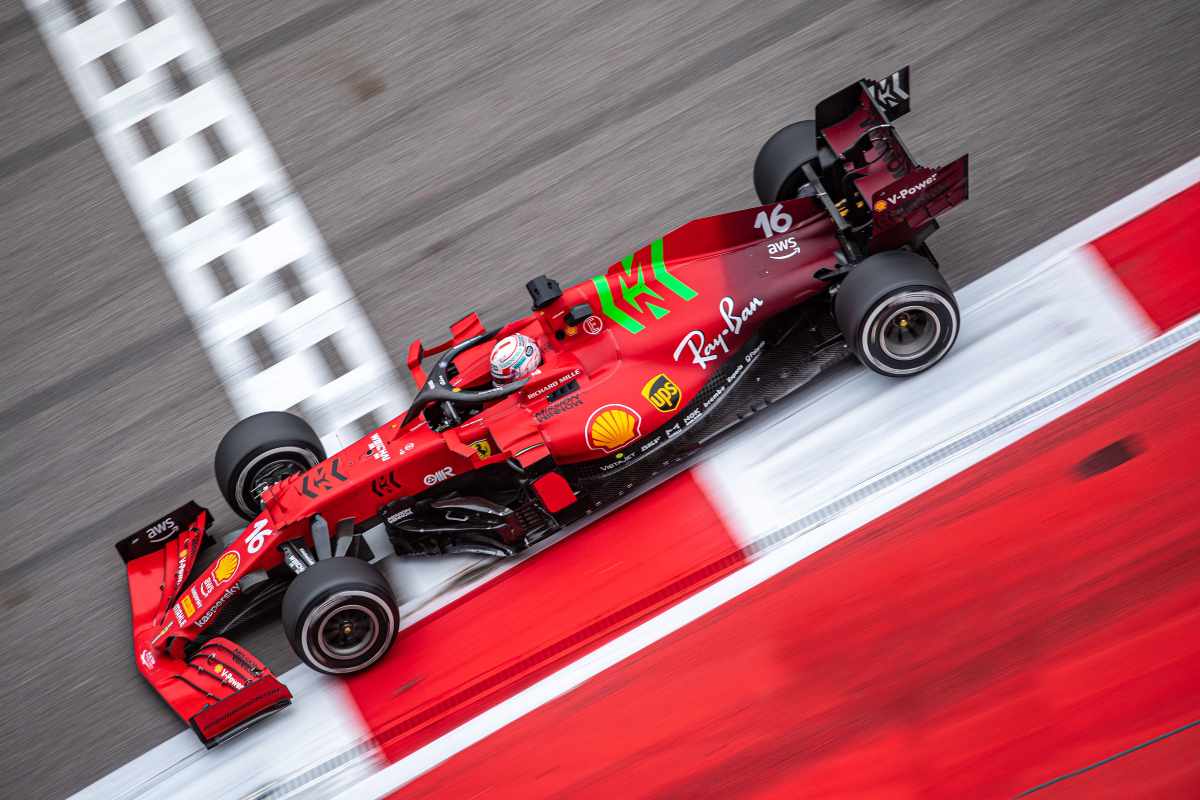 Charles Leclerc in pista al Gran Premio di Russia di F1 2021 a Sochi
