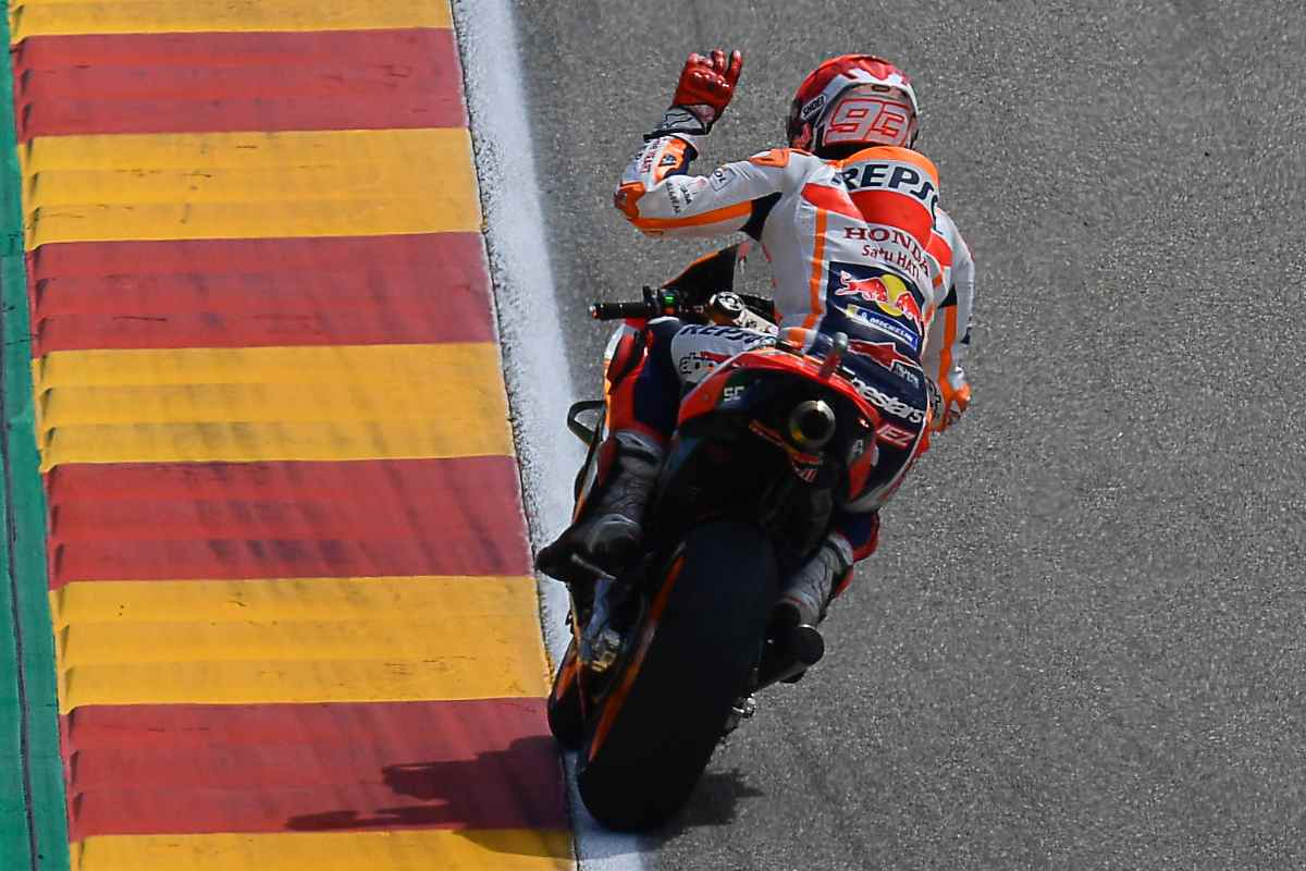 Marc Marquez in pista sulla Honda al Gran Premio di Aragon di MotoGP 2021 ad Alcaniz