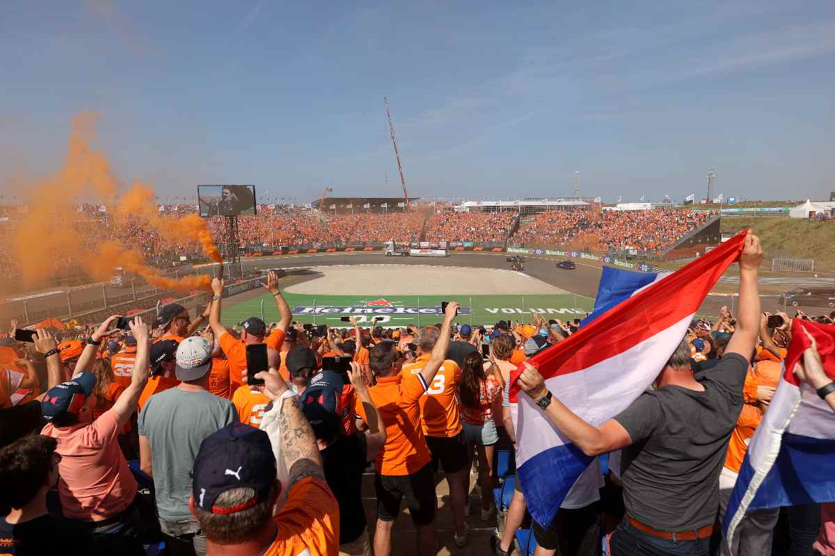 I tifosi di Formula 1 sulle tribune del Gran Premio d'Olanda a Zandvoort
