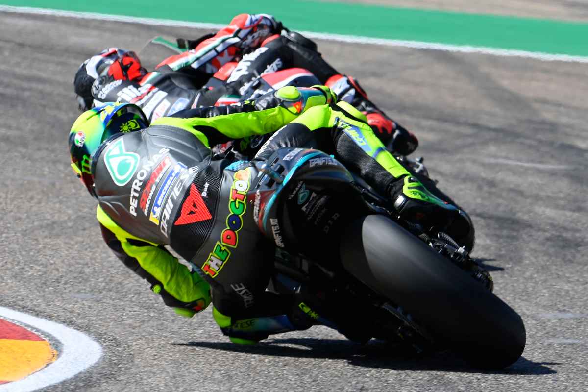 Valentino Rossi contro Maverick Vinales al Gran Premio di Aragon di MotoGP 2021 ad Alcaniz