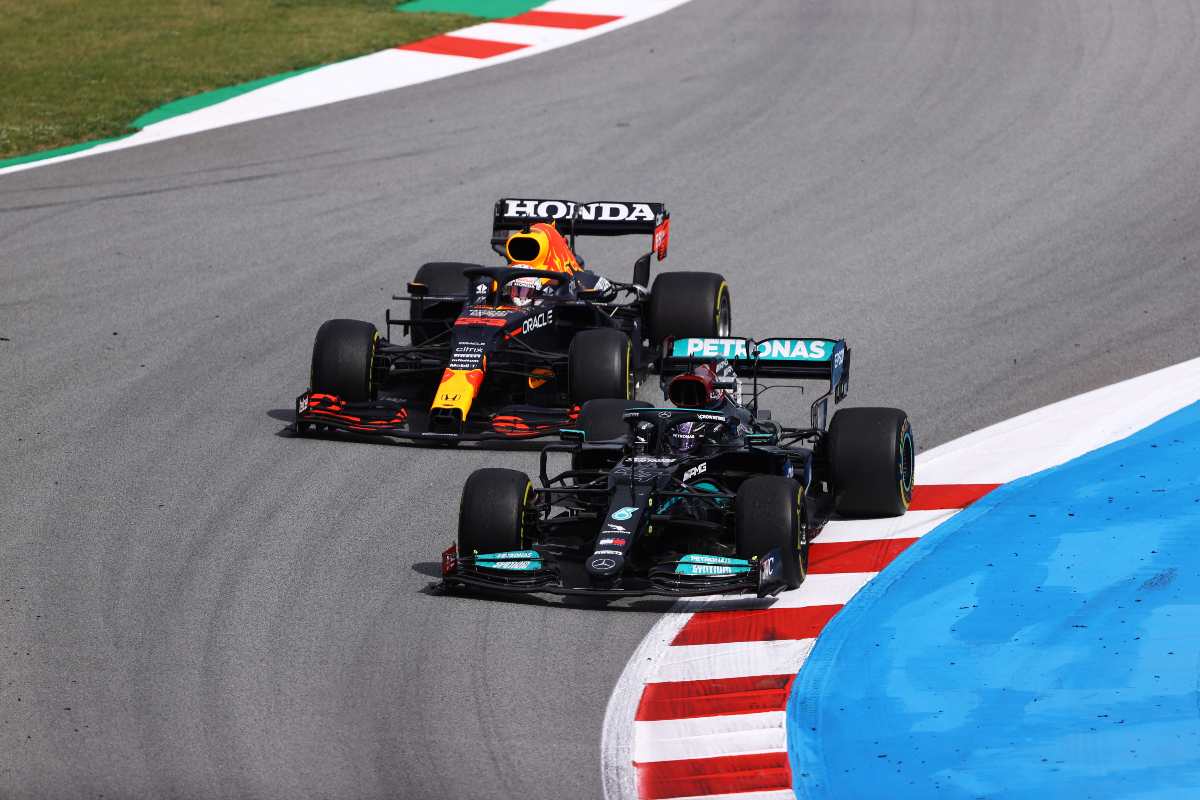 Max Verstappen e Lewis Hamilton (Foto di Bryn Lennon/Getty Images)