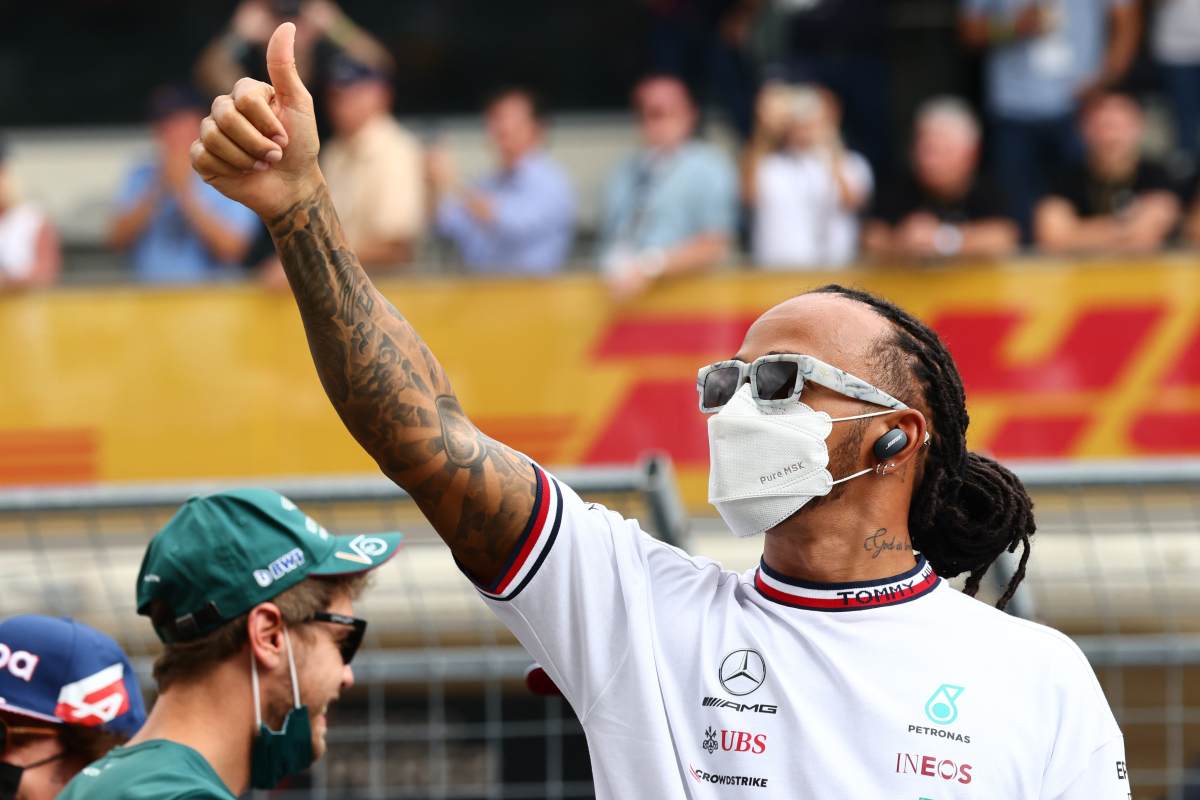 Lewis Hamilton sulla griglia di partenza del Gran Premio degli Stati Uniti di F1 2021 ad Austin