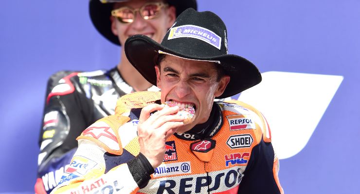 Marc Marquez sul gradino più alto del podio del Gran Premio delle Americhe di MotoGP 2021 ad Austin