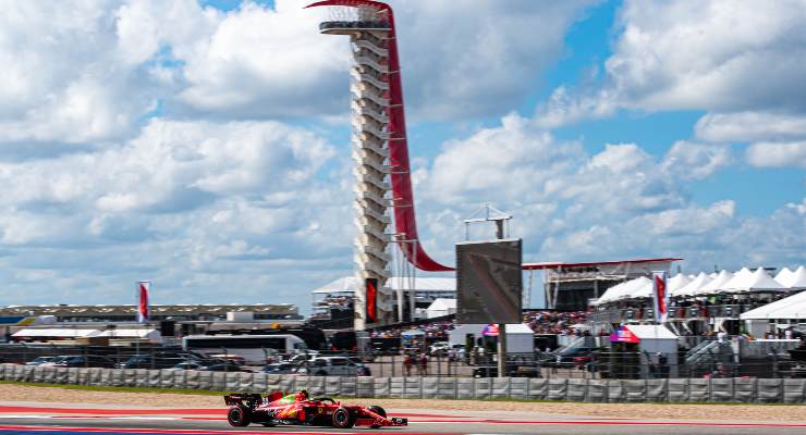 Carlos Sainz in pista nel Gran Premio degli Stati Uniti di F1 2021 ad Austin