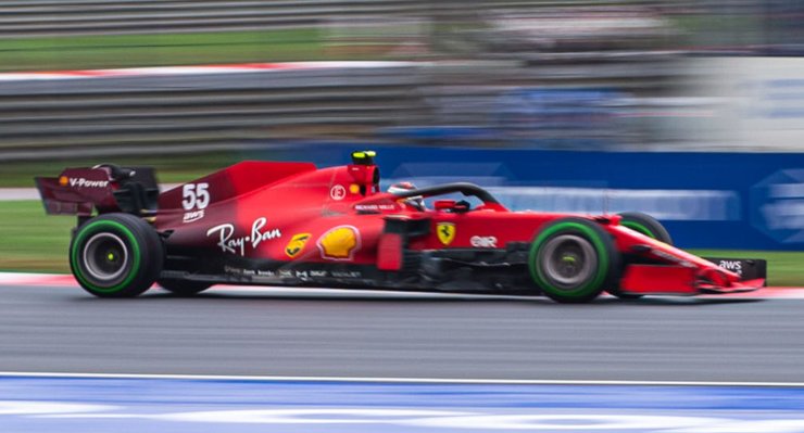 Carlos Sainz in pista al Gran Premio di Turchia di F1 2021 a Istanbul