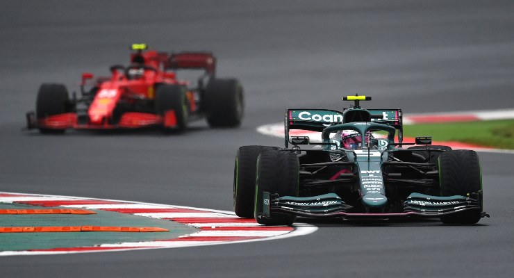 Sebastian Vettel al volante della Aston Martin nel Gran Premio di Turchia di F1 2021 a Istanbul