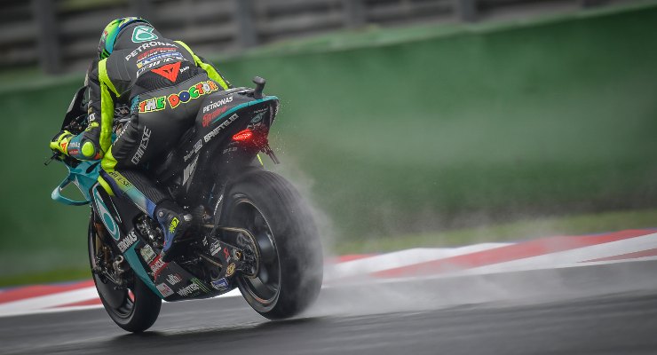 Valentino Rossi in pista sulla Yamaha Petronas al Gran Premio dell'Emilia Romagna di MotoGP 2021 a Misano Adriatico