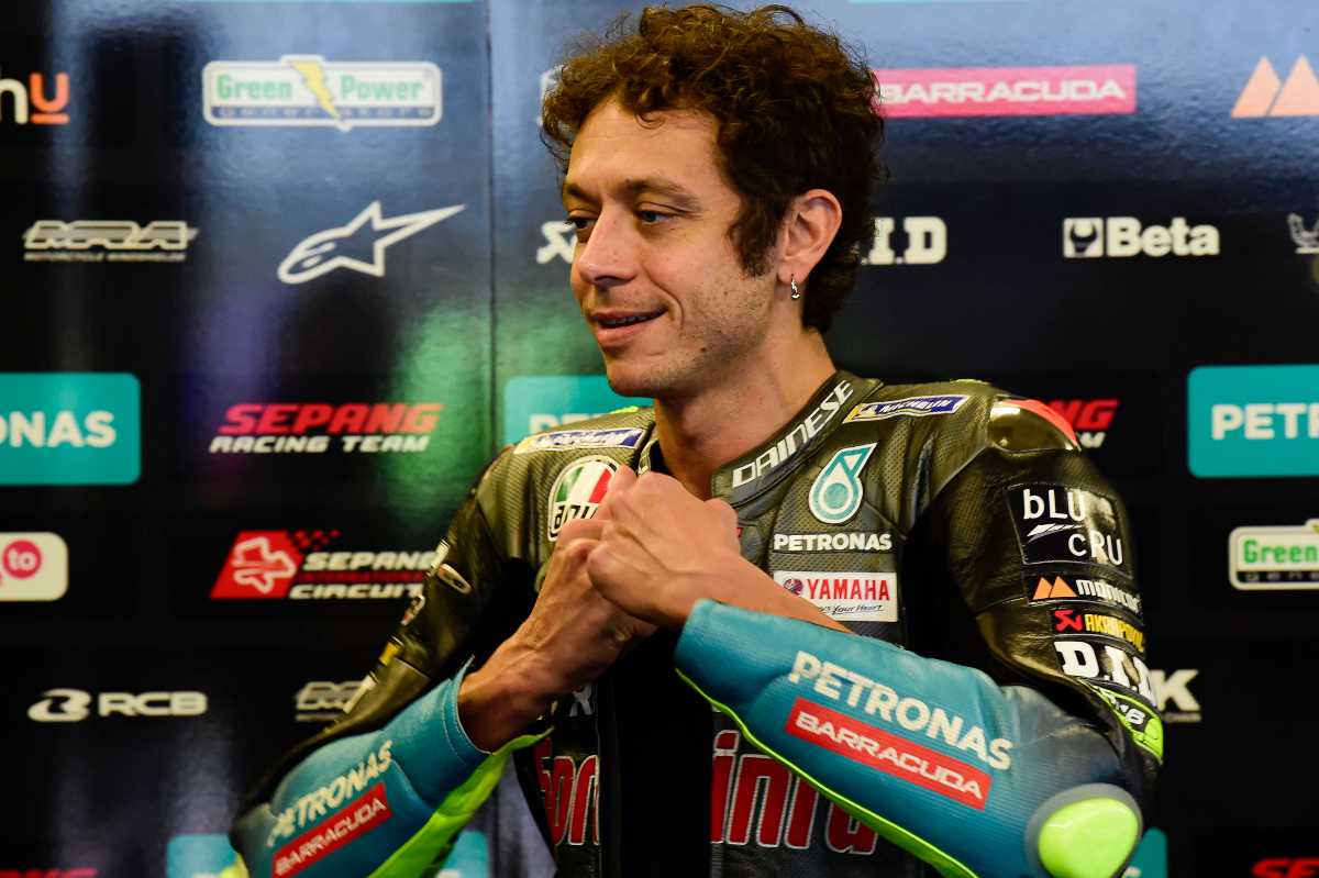 Valentino Rossi ai box nel Gran Premio delle Americhe di MotoGP 2021 ad Austin