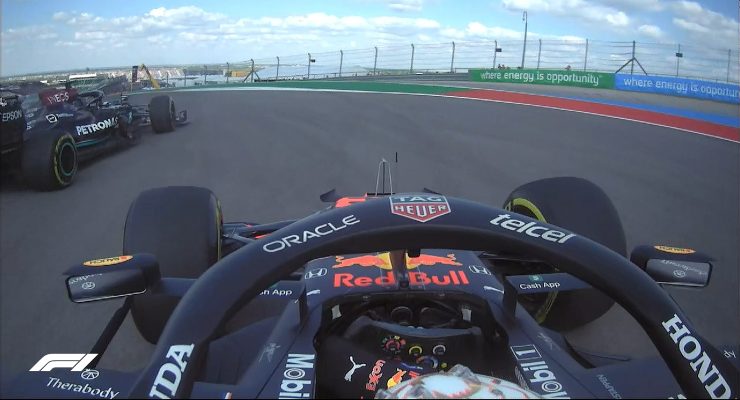 Verstappen ed Hamilton alla staccata (Foto account Twitter F1)