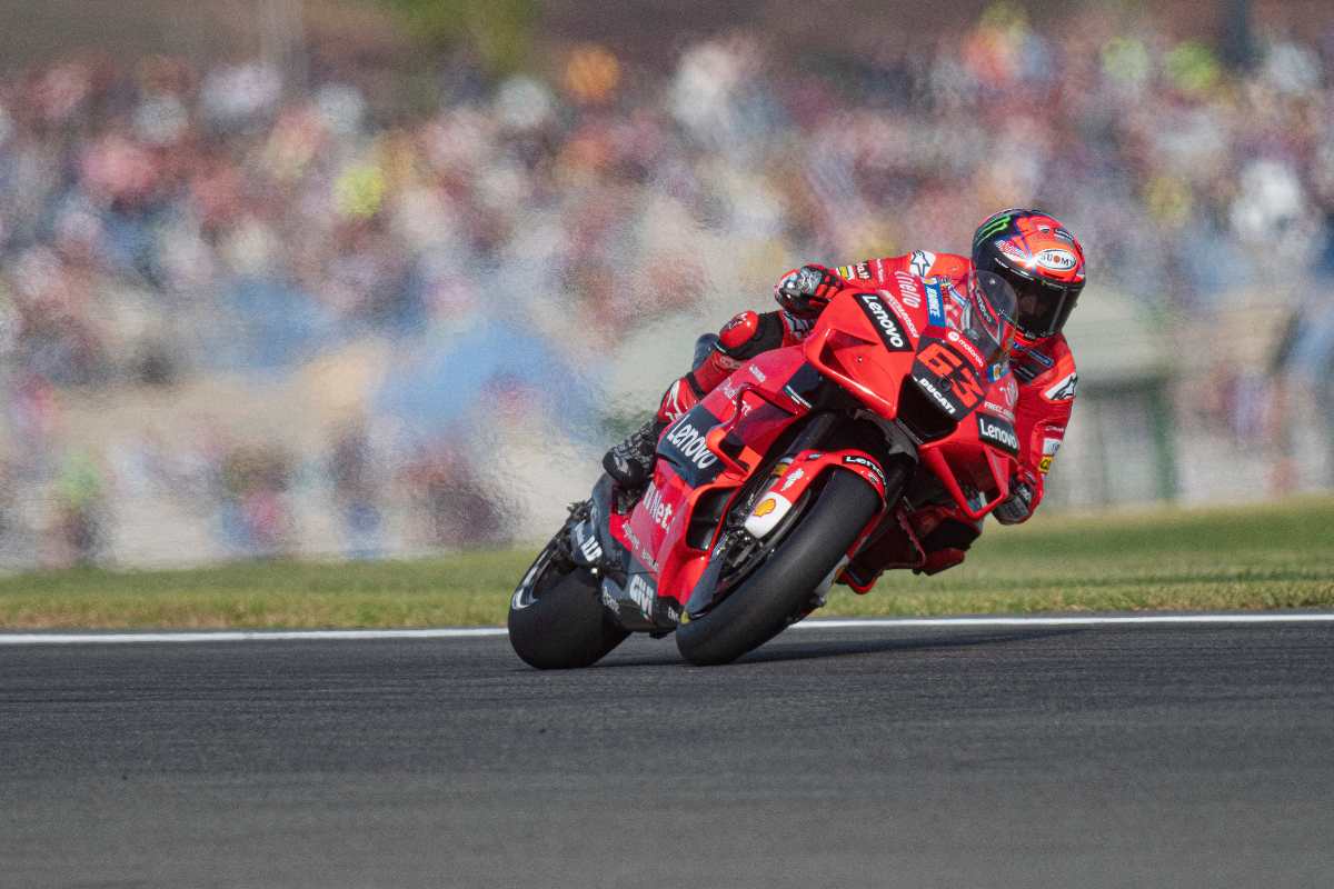 Pecco Bagnaia a Valencia (Foto di Mirco Lazzari gp/Getty Images)