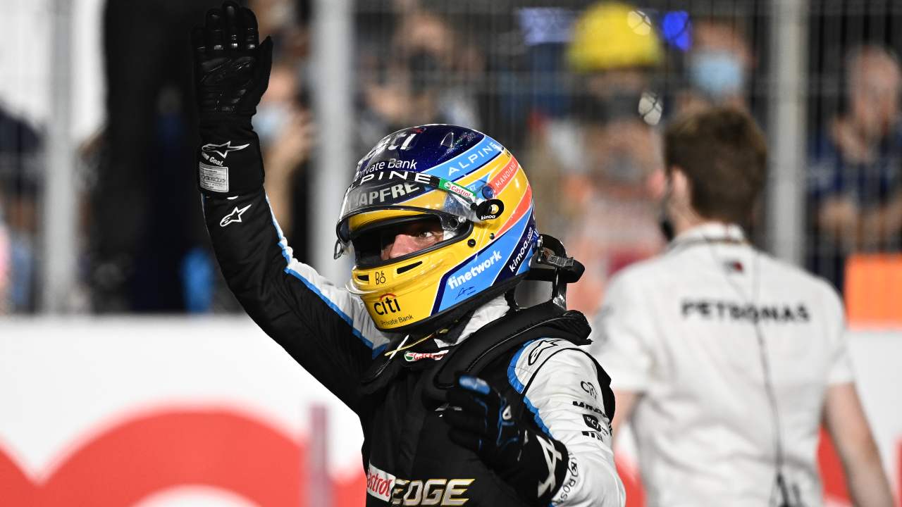 Fernando Alonso festeggia il podio ottenuto (Foto Getty Images)