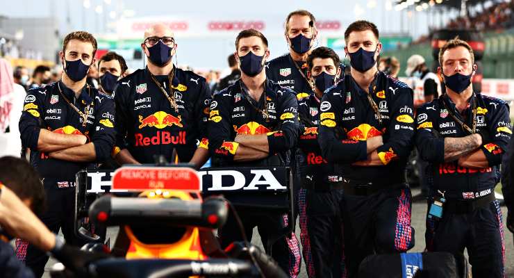 Il team Red Bull sulla griglia di partenza del Gran Premio del Qatar di F1 2021 a Losail