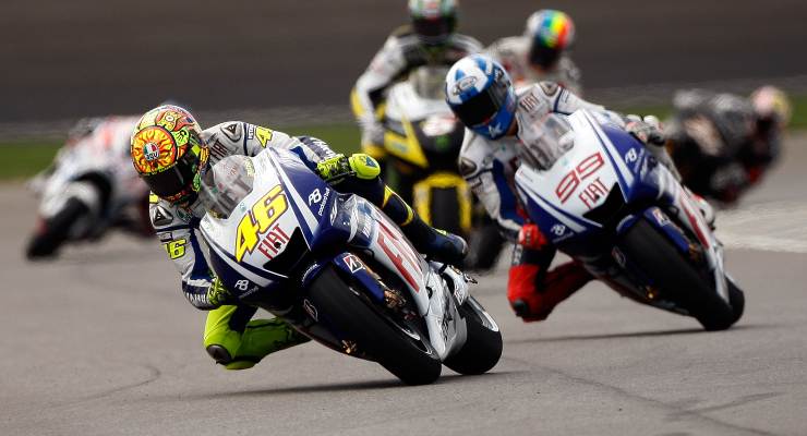 Valentino Rossi e Jorge Lorenzo in pista sulle Yamaha