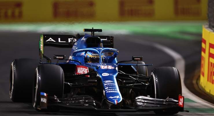 Alonso in pista a Jeddah (foto di Mark Thompson/Getty Images)