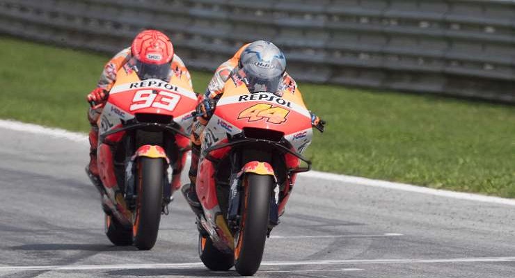 Espargaro in pista con Marquez (foto di Mirco Lazzari gp/Getty Images)