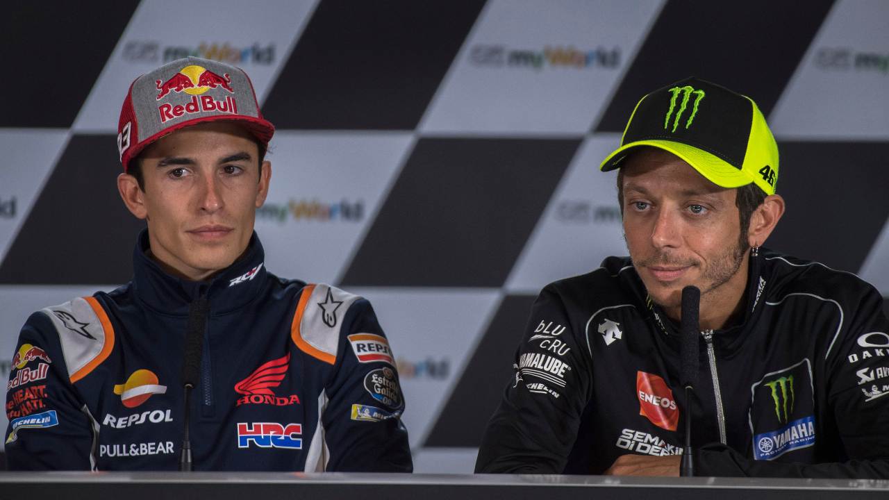 Valentino Rossi e Marc Marquez insieme (Foto Getty Images)