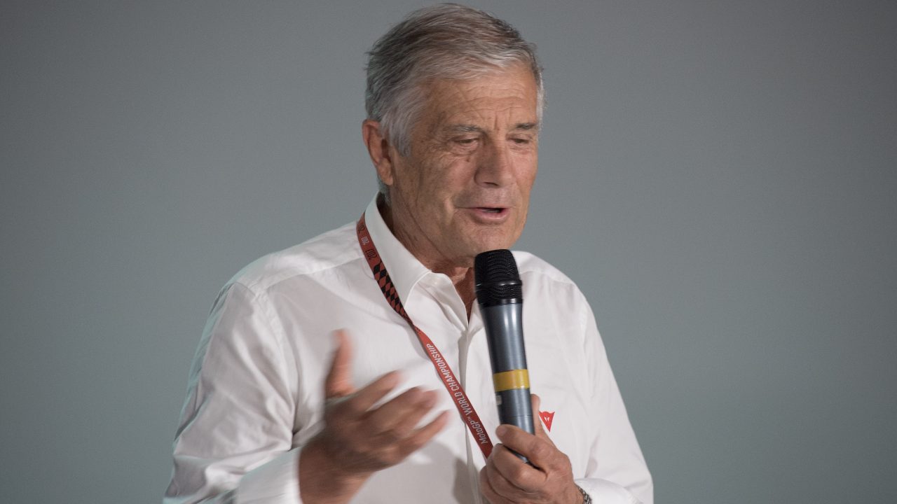 Giacomo Agostini ex pilota detentore del record di vittorie (Foto Getty Images)