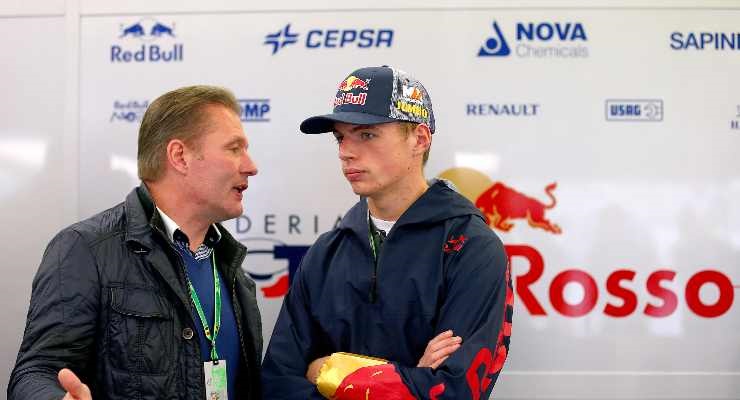 Max Verstappen agli esordi nel 2014 col padre Jos (foto di Dan Istitene/Getty Images)
