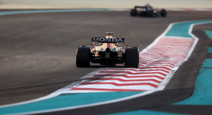 Verstappen in pista (foto di Clive Rose/Getty Images)