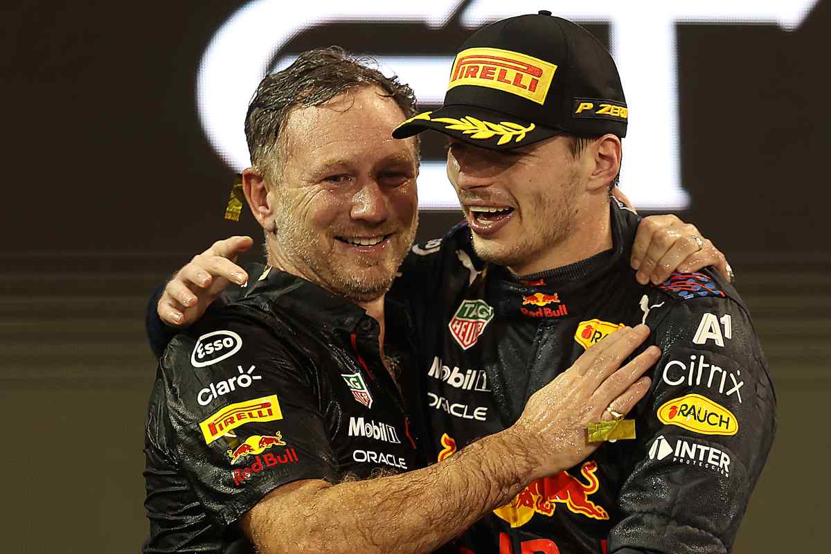 Il team principal della Red Bull, Christian Horner, con il campione del mondo Max Verstappen