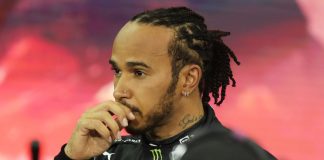 Lewis Hamilton dopo il Gran Premio di Abu Dhabi di F1 2021 a Yas Marina