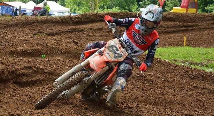 Marco Celotto sulla pista da motocross