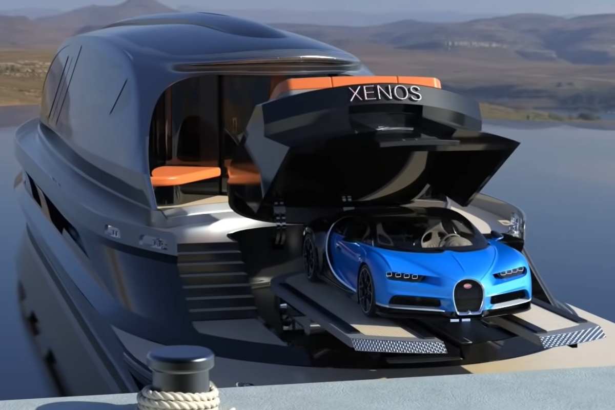 Il prototipo di yacht con la Bugatti a bordo (foto tratta dal video di Lazzarini Design)