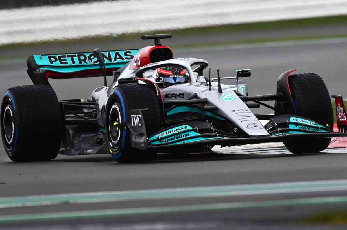 George Russell sulla W13 a Silverstone (Mercedes Twitter)