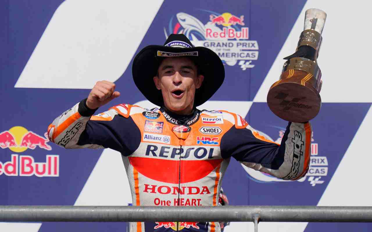 Marc Marquez sul podio di Austin (Foto LaPresse)