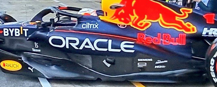 Red Bull RB18 (Twitter)