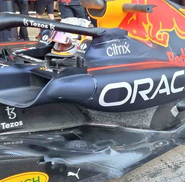 Red Bull RB18 (Twitter)