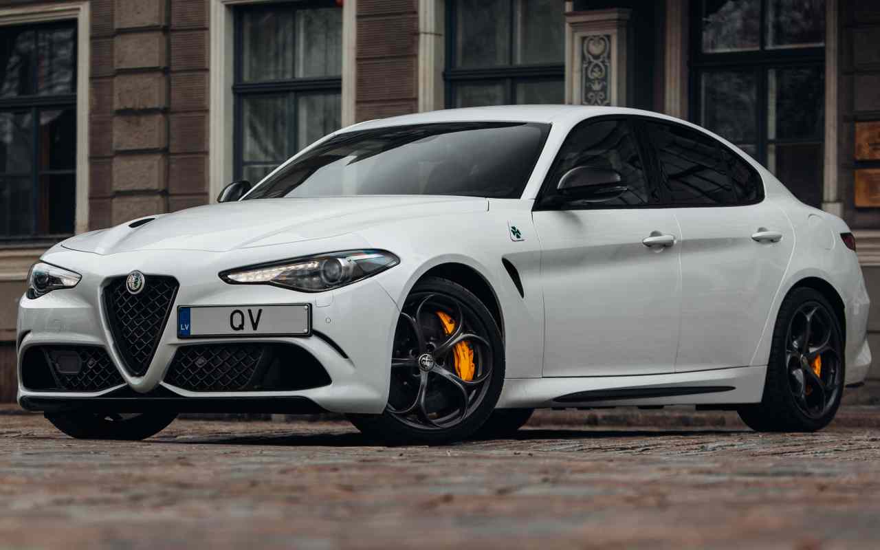 Alfa Romeo Giulia Quadrifoglio (AdobeStock)