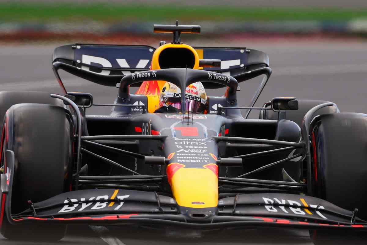 Red Bull RB18 (LaPresse)