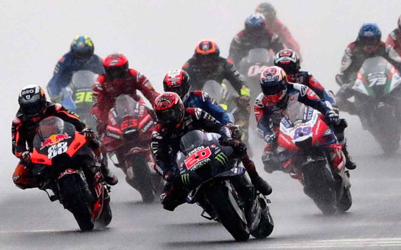 Uno start della MotoGP (ANSA)