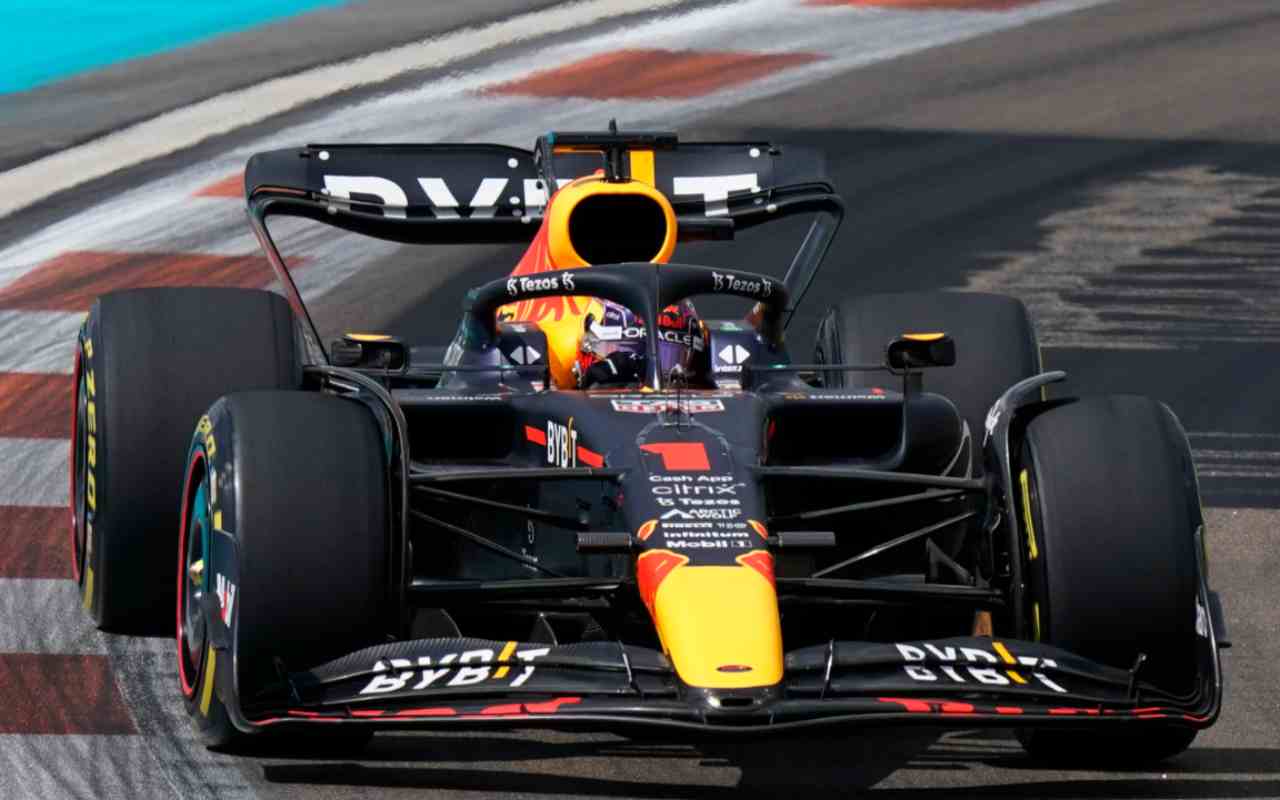 Red Bull RB18 (LaPresse)