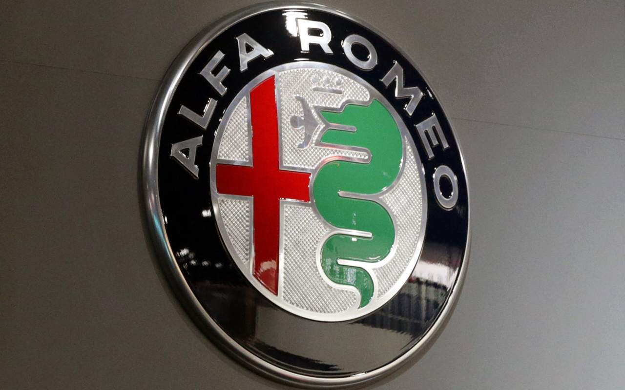 Il logo Alfa Romeo (ANSA)