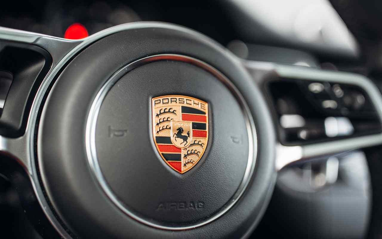 Porsche (Adobe Stock)