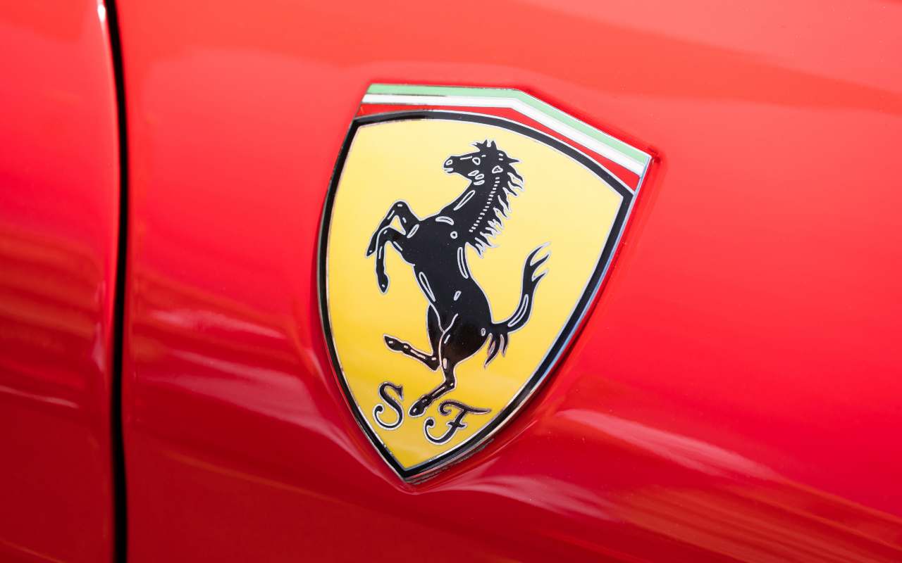 Ferrari (AdobeStock)