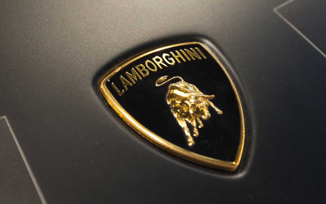 Lamborghini (Adobe Stock)